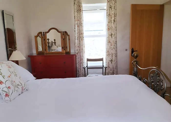 Ballymultimber Cottages - Mountain Views Near Beach